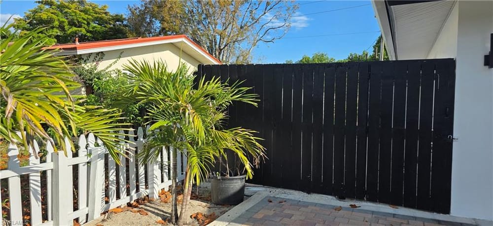 4148 23rd Pl. SW – #226017213 - Golden Gate City