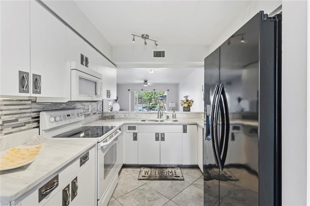 162 Pebble Shores Dr. 101 – #226017382 - Palm River