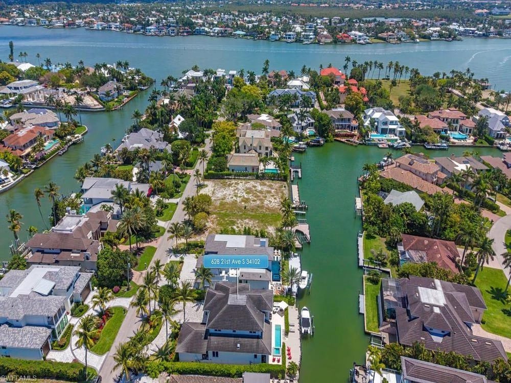 628 21st Ave. S – #226017409 - Aqualane Shores