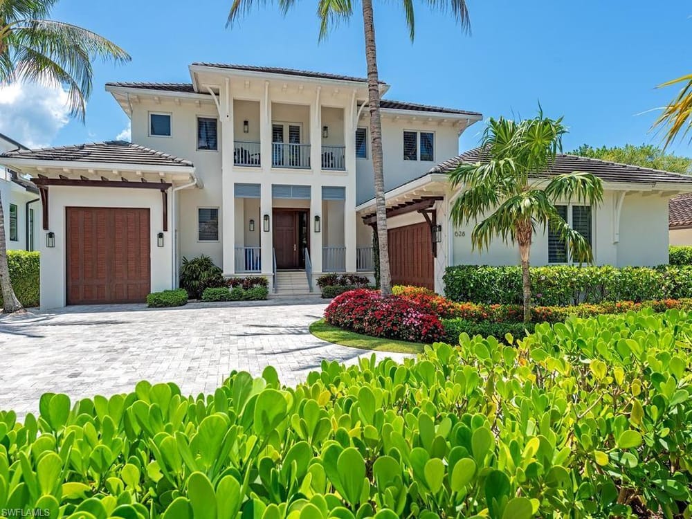 628 21st Ave. S – #226017409 - Aqualane Shores