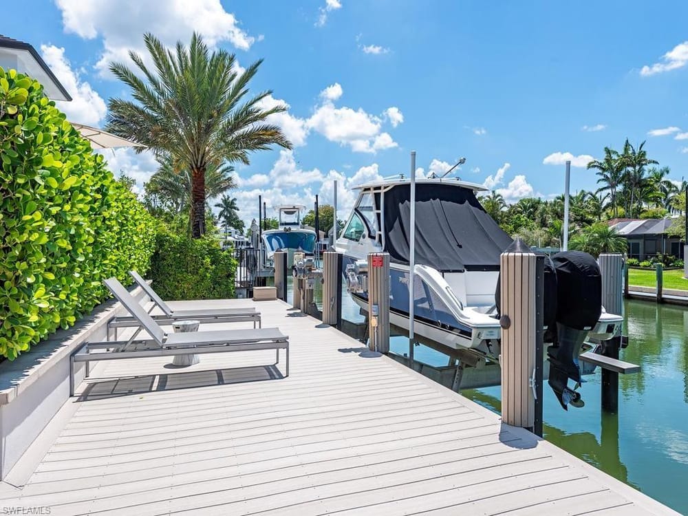 628 21st Ave. S – #226017409 - Aqualane Shores