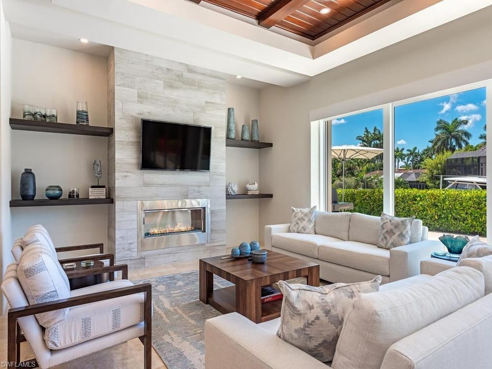 628 21st Ave. S – #226017409 - Aqualane Shores