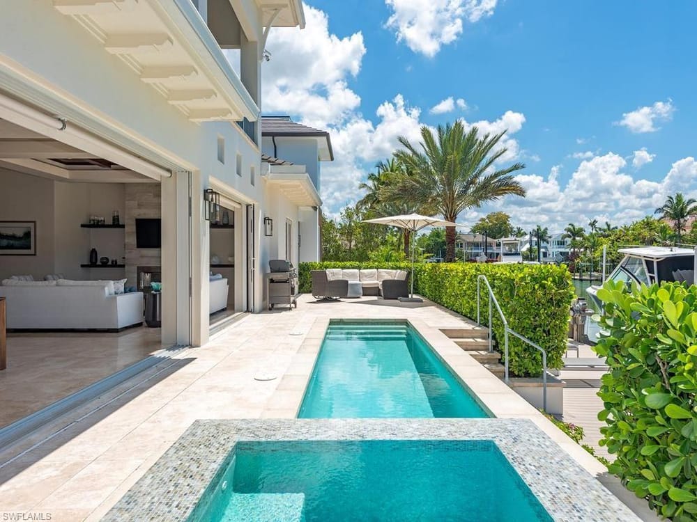 628 21st Ave. S – #226017409 - Aqualane Shores