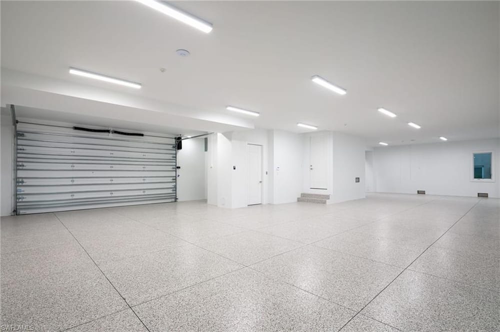 223 Bayview Ave. – #226018030 - Vanderbilt Beach