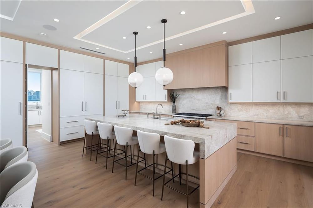 223 Bayview Ave. – #226018030 - Vanderbilt Beach
