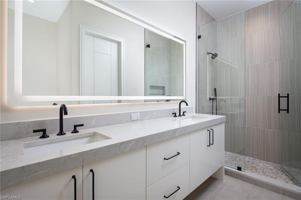 223 Bayview Ave. – #226018030 - Vanderbilt Beach