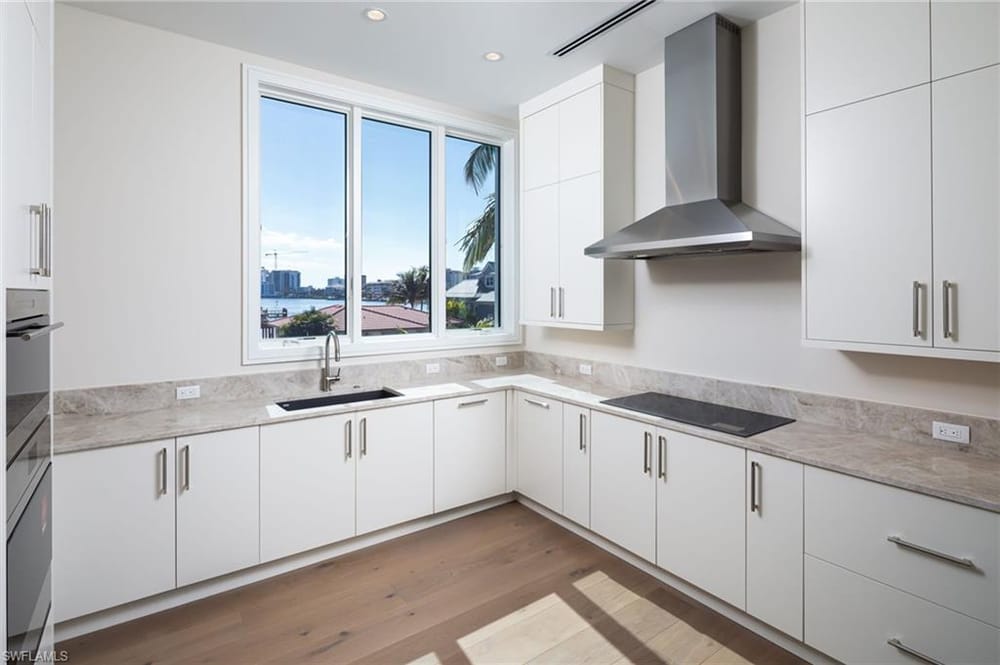 223 Bayview Ave. – #226018030 - Vanderbilt Beach