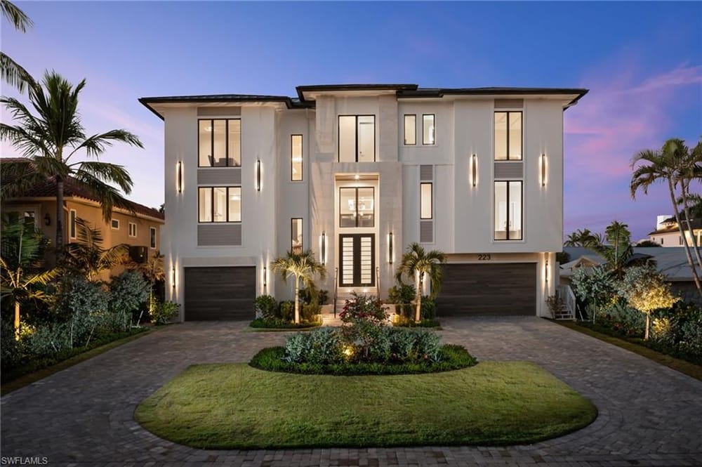 223 Bayview Ave. – #226018030 - Vanderbilt Beach