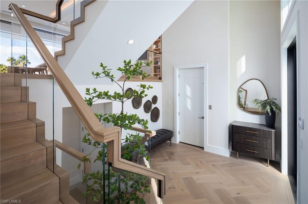 223 Bayview Ave. – #226018030 - Vanderbilt Beach