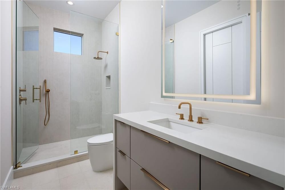 223 Bayview Ave. – #226018030 - Vanderbilt Beach