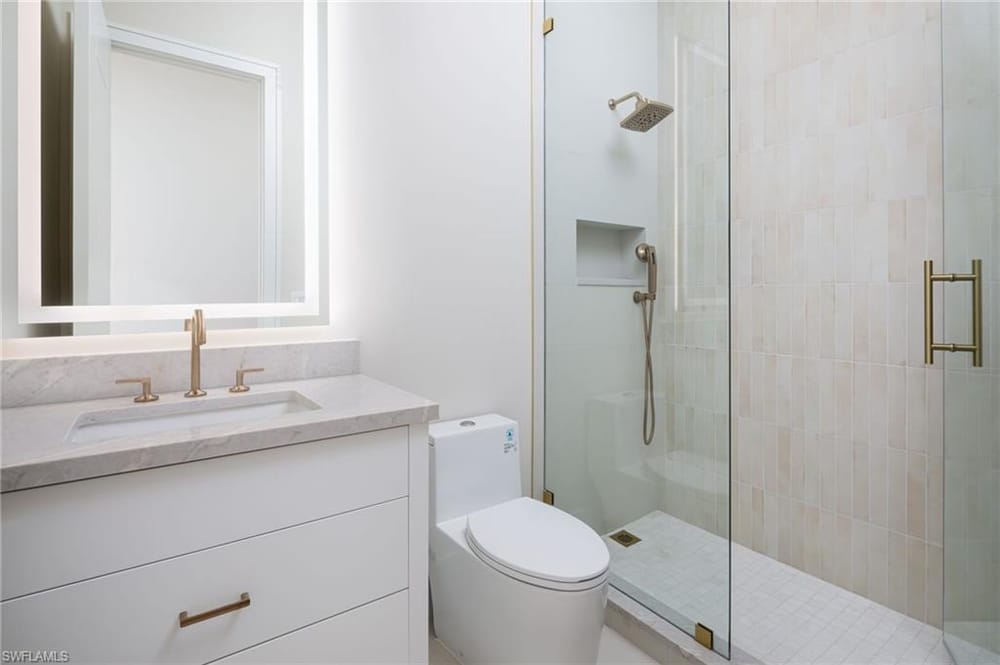 223 Bayview Ave. – #226018030 - Vanderbilt Beach