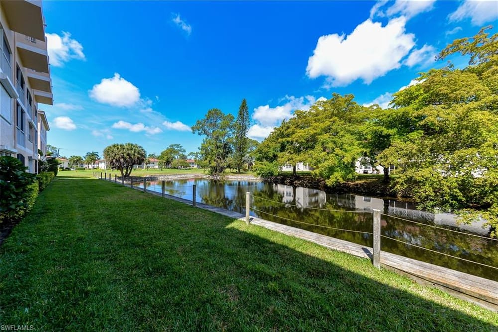 992 Woodshire Ln. D107 – #226018325 - Forest Lakes