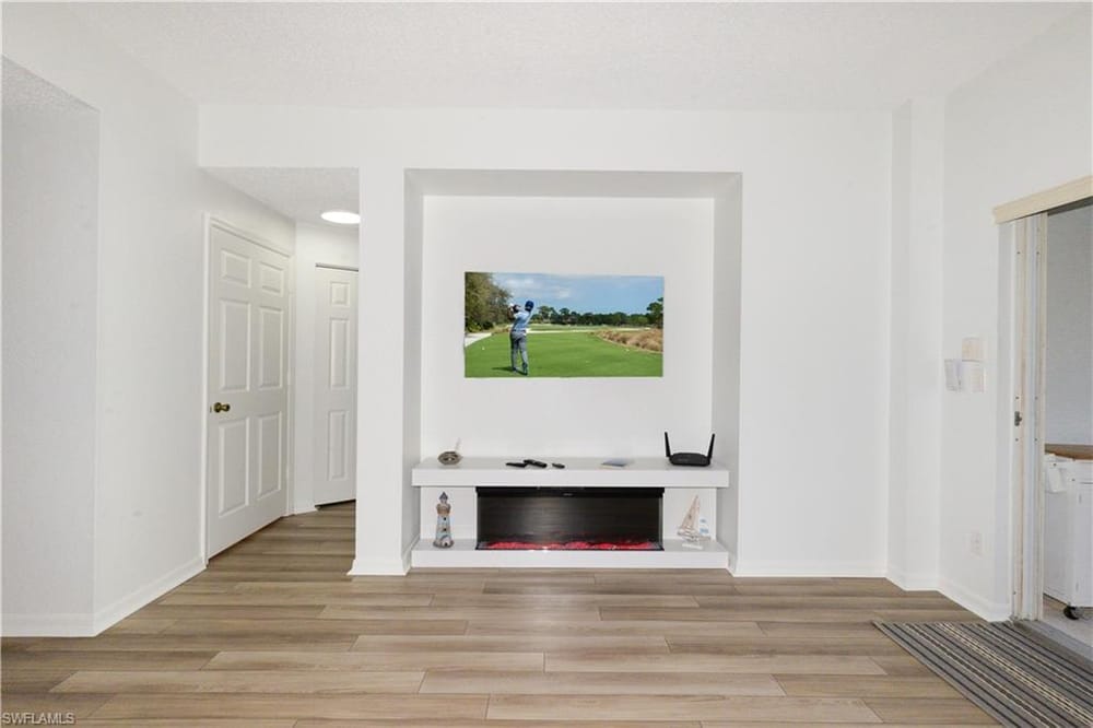 992 Woodshire Ln. D107 – #226018325 - Forest Lakes