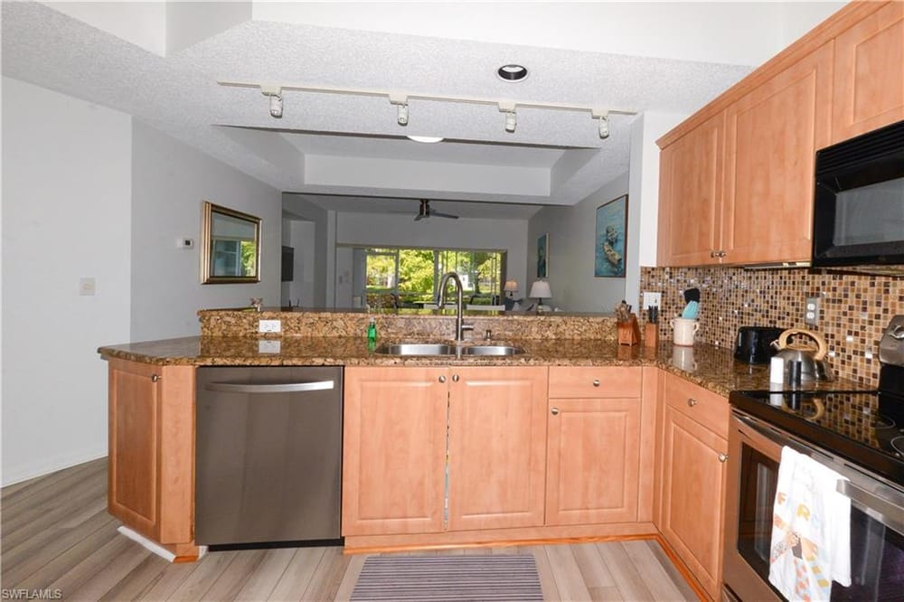 992 Woodshire Ln. D107 – #226018325 - Forest Lakes