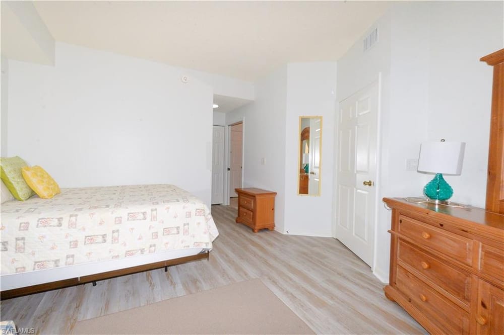 992 Woodshire Ln. D107 – #226018325 - Forest Lakes