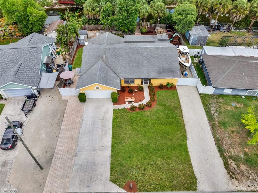 4587 25th Ct. SW – #226018581 - Golden Gate City