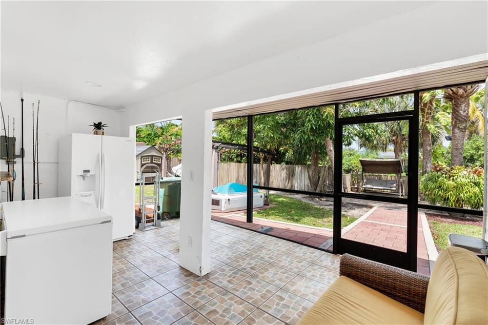 4587 25th Ct. SW – #226018581 - Golden Gate City