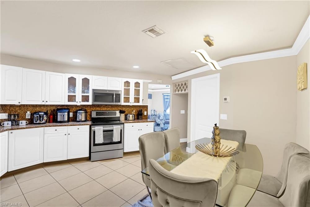 4587 25th Ct. SW – #226018581 - Golden Gate City