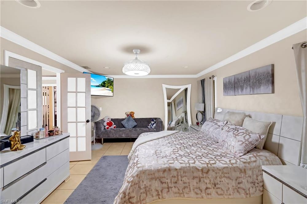 4587 25th Ct. SW – #226018581 - Golden Gate City