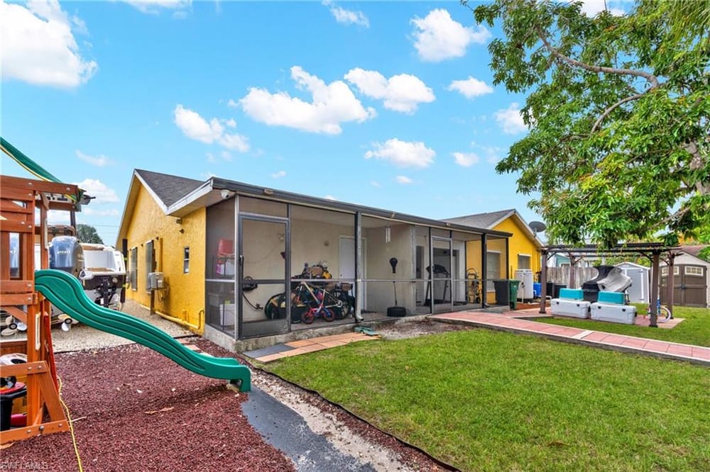 4587 25th Ct. SW – #226018581 - Golden Gate City