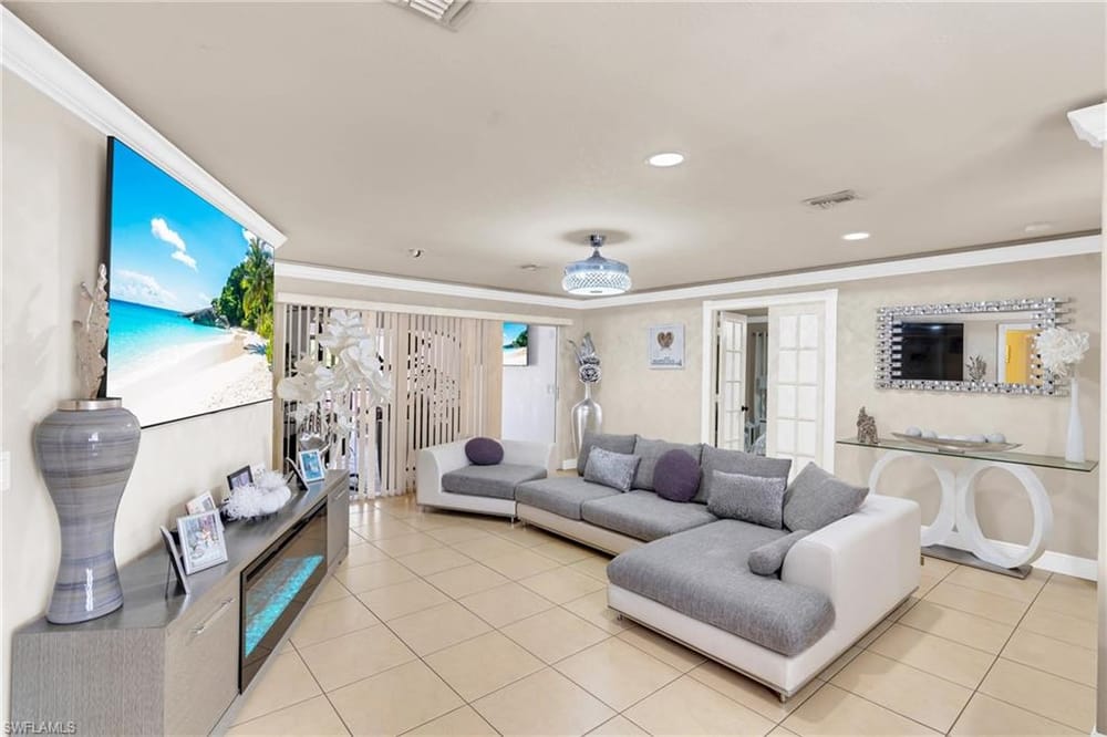 4587 25th Ct. SW – #226018581 - Golden Gate City