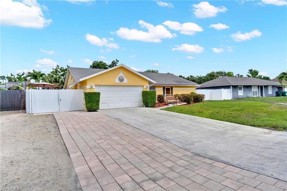 4587 25th Ct. SW – #226018581 - Golden Gate City