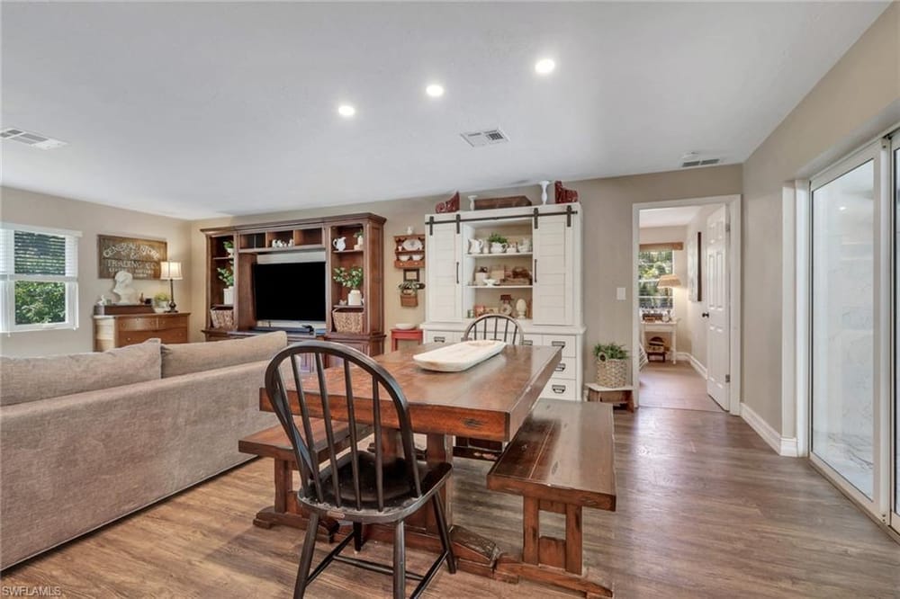 6101 Lancewood Way – #226018827 - Logan Woods