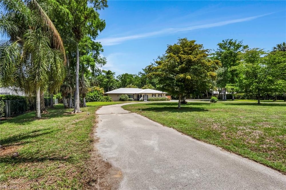 6101 Lancewood Way – #226018827 - Logan Woods
