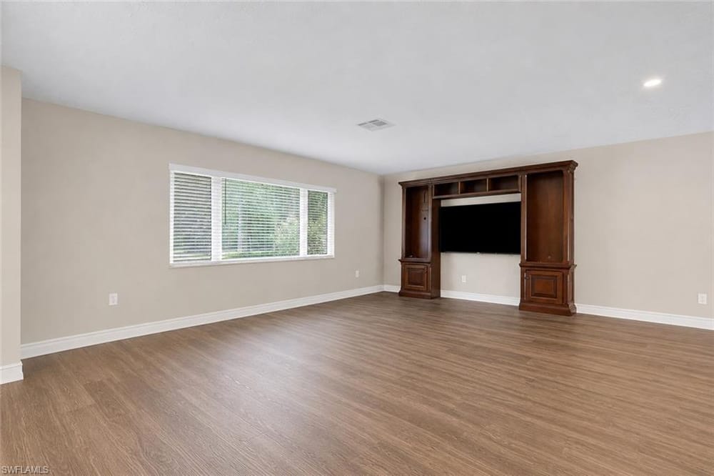 6101 Lancewood Way – #226018827 - Logan Woods