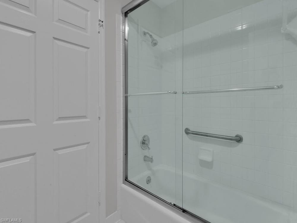 201 Arbor Lake Dr. 404 – #2026021078 - Arbor Trace