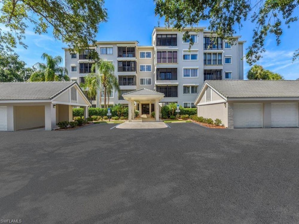 201 Arbor Lake Dr. 404 – #2026021078 - Arbor Trace