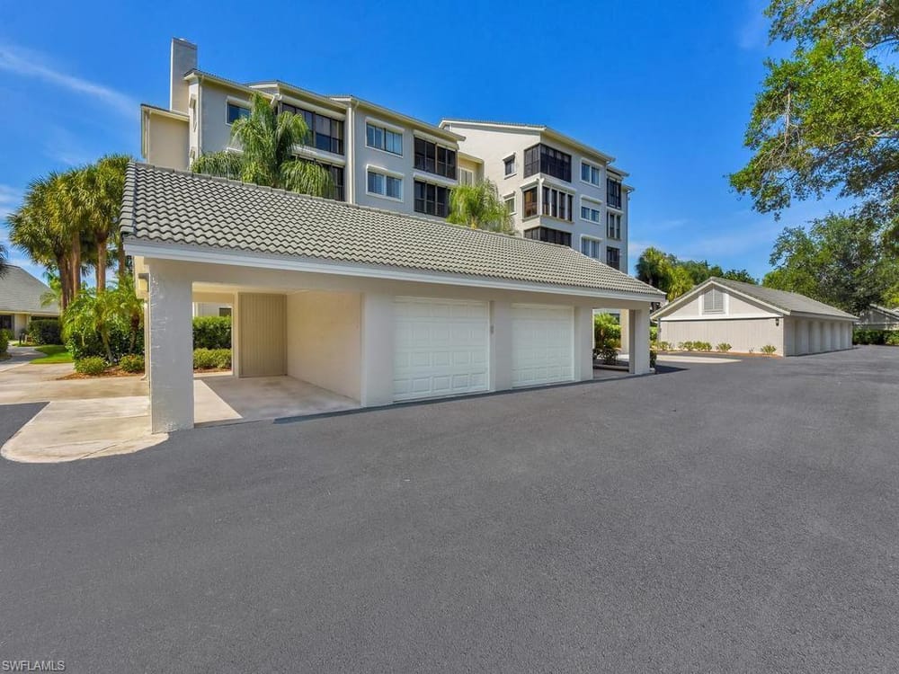 201 Arbor Lake Dr. 404 – #2026021078 - Arbor Trace