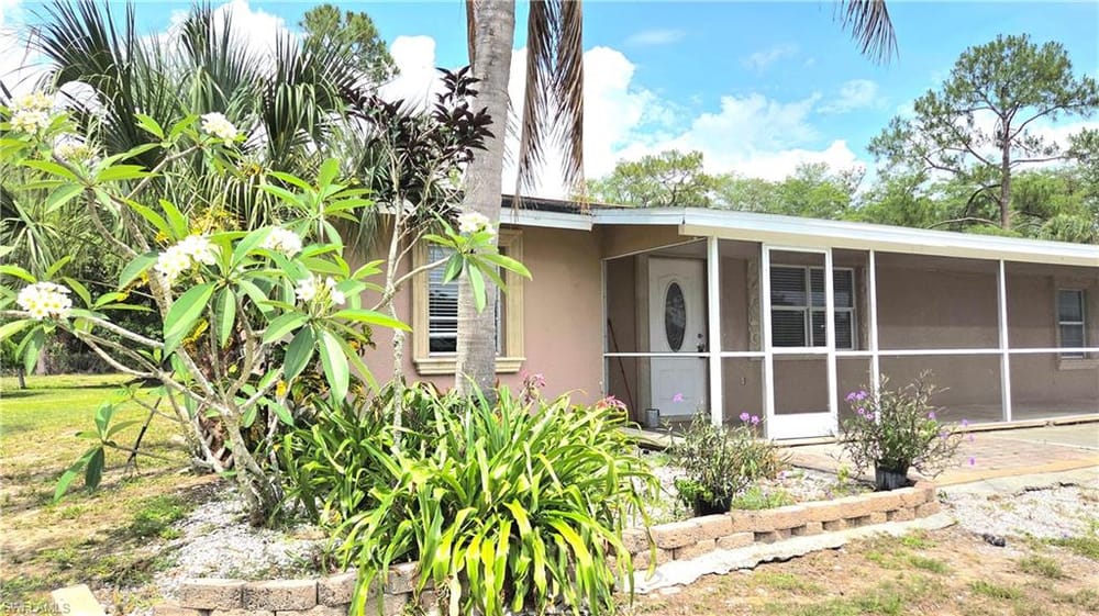 5529 Hardee St. – #226019831 - Naples Manor