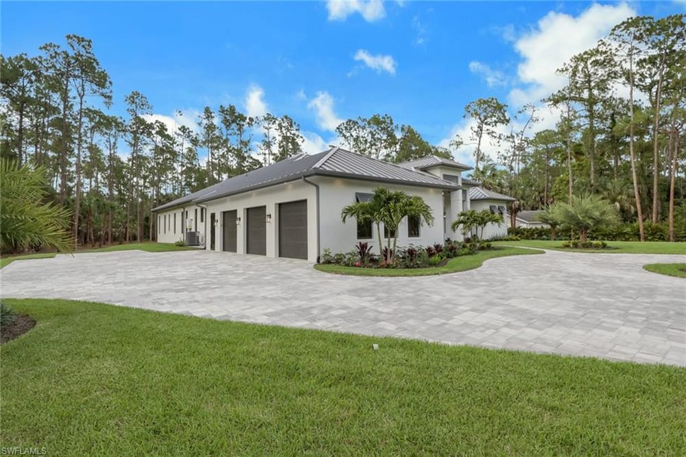 5025 Boxwood Way – #226020059 - Logan Woods
