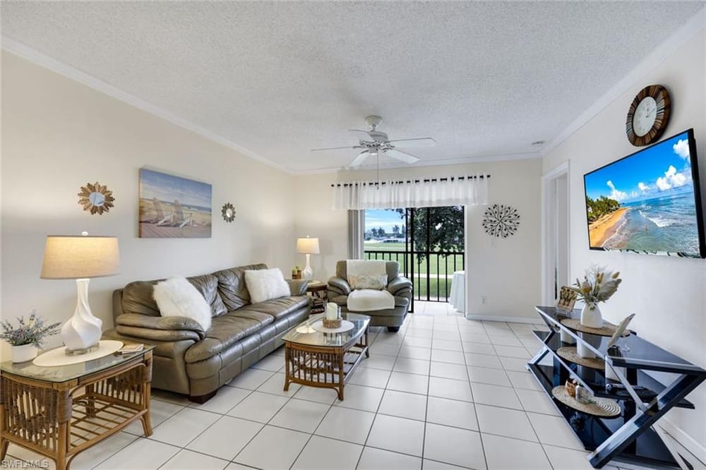 4338 27th Ct. SW 204 – #226020120 - Golden Gate