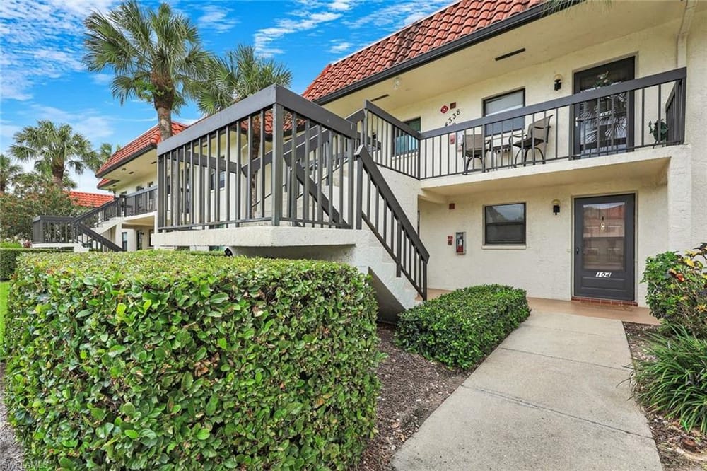 4338 27th Ct. SW 204 – #226020120 - Golden Gate