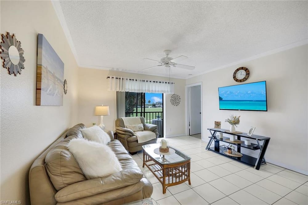 4338 27th Ct. SW 204 – #226020120 - Golden Gate