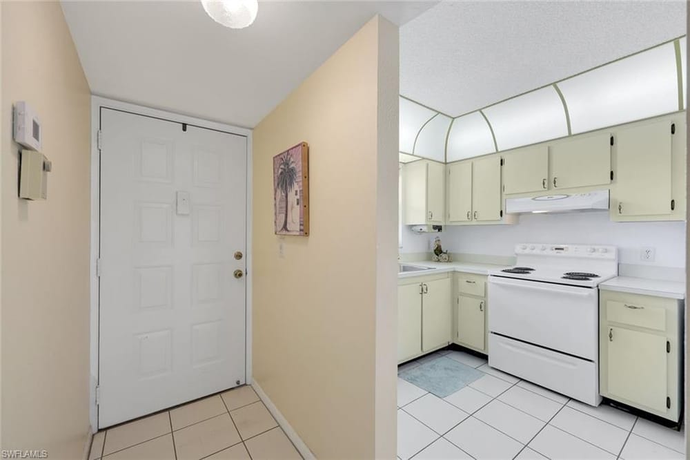 4338 27th Ct. SW 204 – #226020120 - Golden Gate