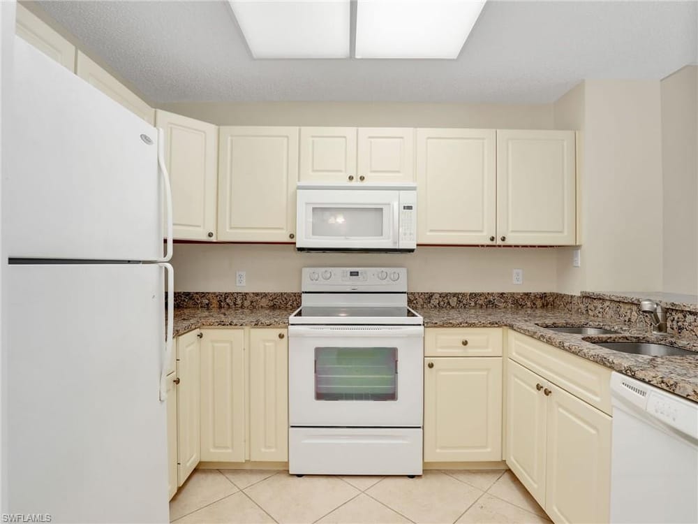 201 Arbor Lake Dr. 2-201 – #226020170 - Arbor Trace