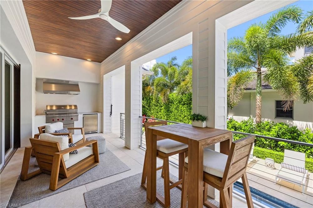 950 8th St. S – #226020603 - Olde Naples