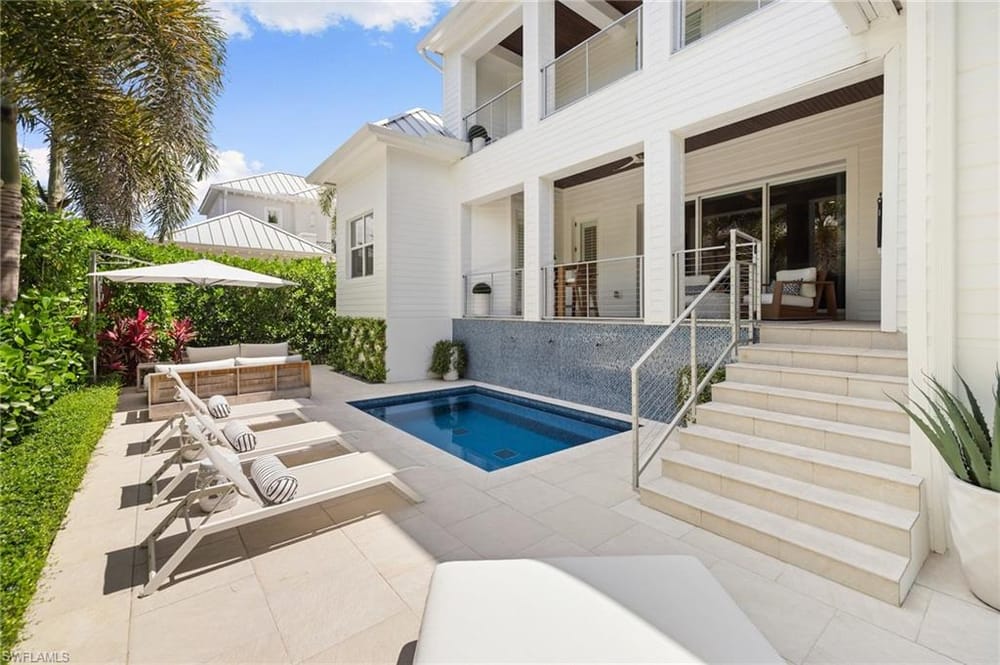 950 8th St. S – #226020603 - Olde Naples