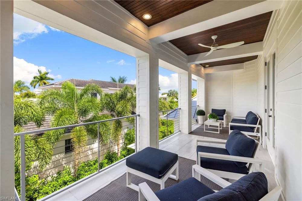 950 8th St. S – #226020603 - Olde Naples