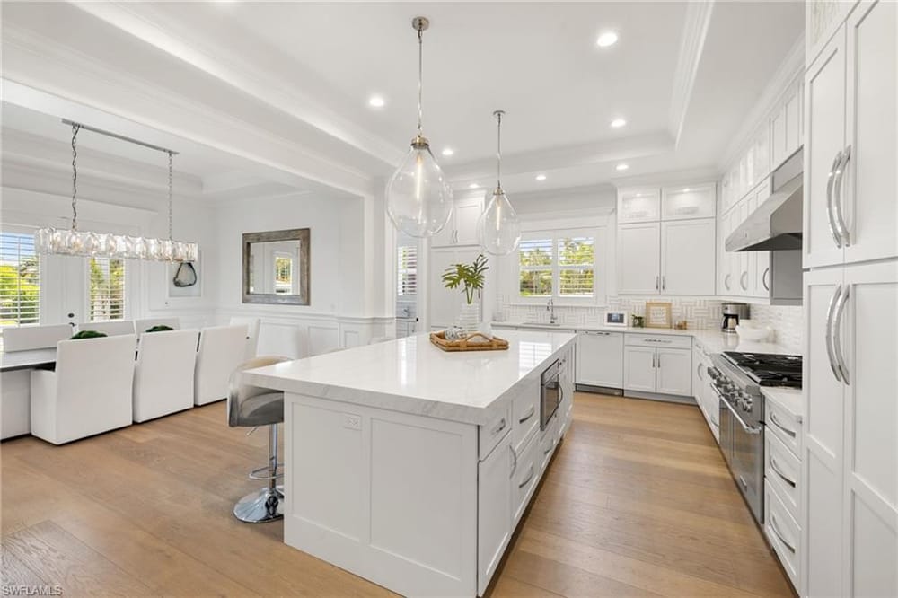 950 8th St. S – #226020603 - Olde Naples