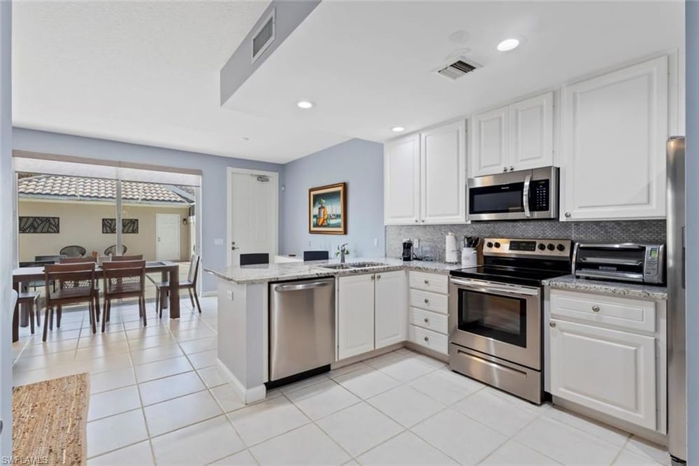 6112 Towncenter Cir. – #226020786 - Island Walk