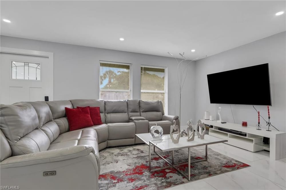2025 49th Ter. SW – #226021113 - Golden Gate City