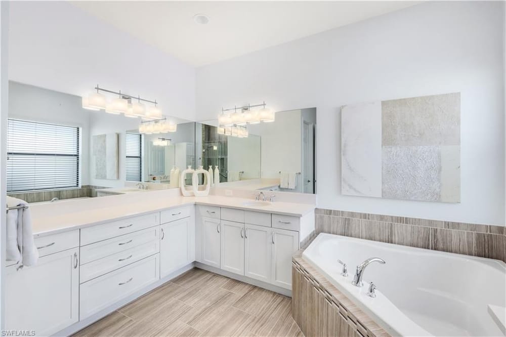 13836 Luna Dr. – #226021162 - Marbella Isles