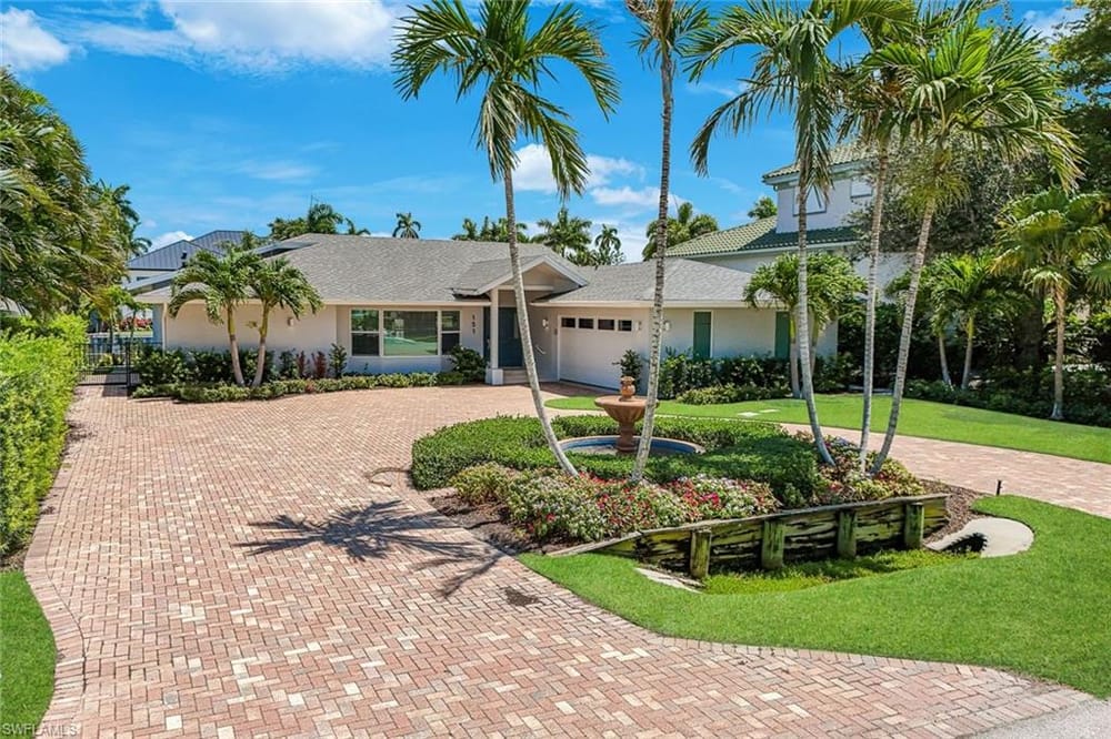 151 Bayview Ave. – #226021645 - Vanderbilt Beach