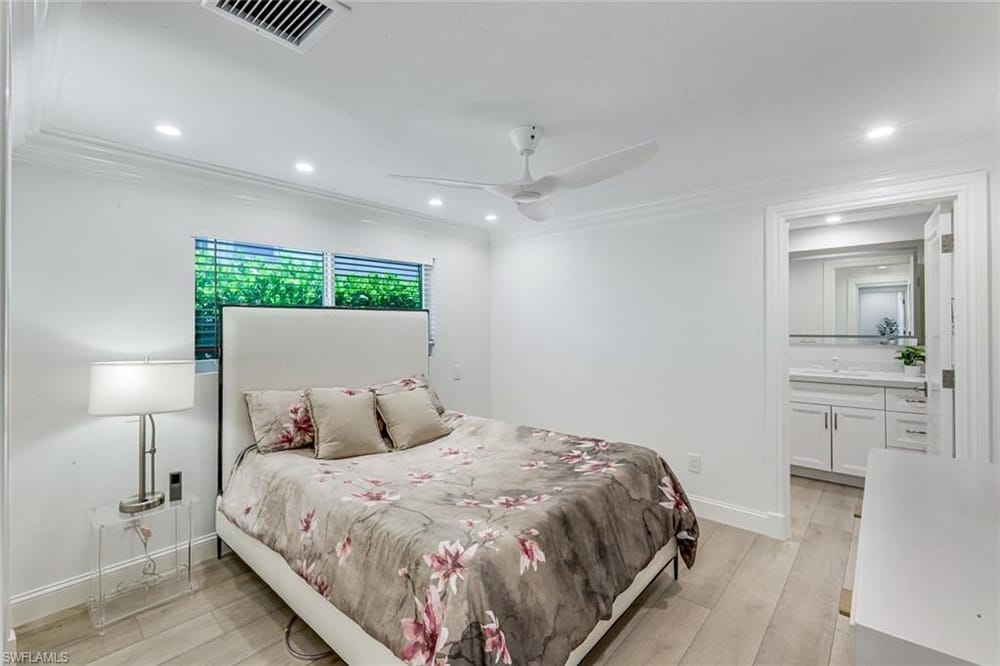 151 Bayview Ave. – #226021645 - Vanderbilt Beach