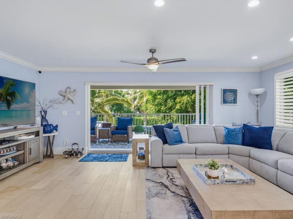 225 5th Ave. S 103 – #226021821 - Olde Naples