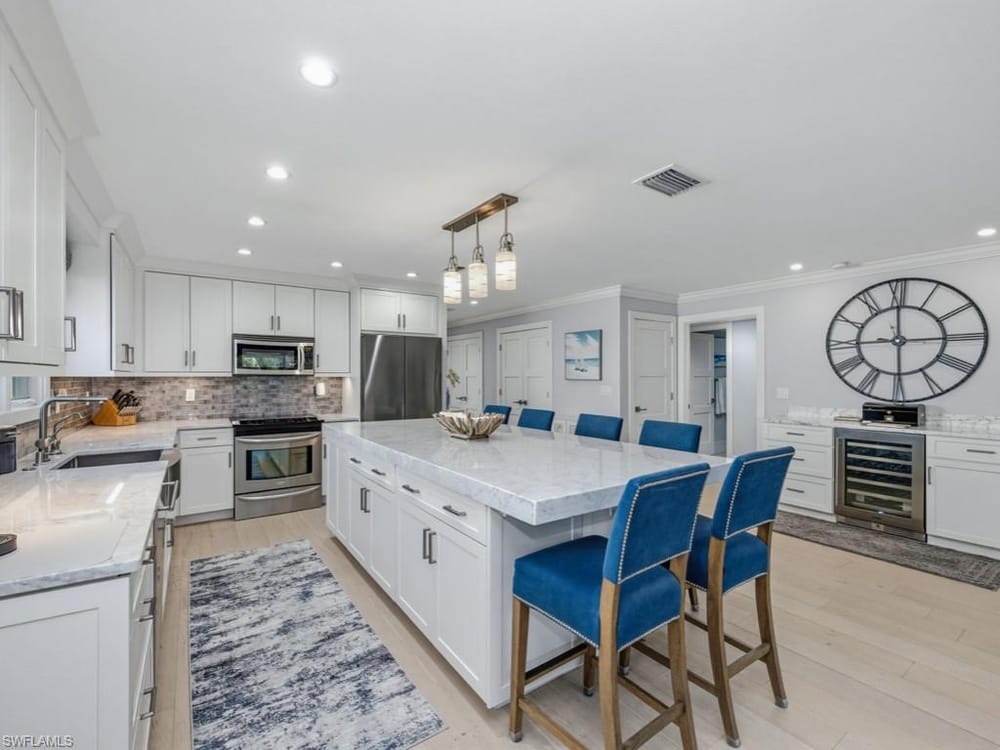 225 5th Ave. S 103 – #226021821 - Olde Naples